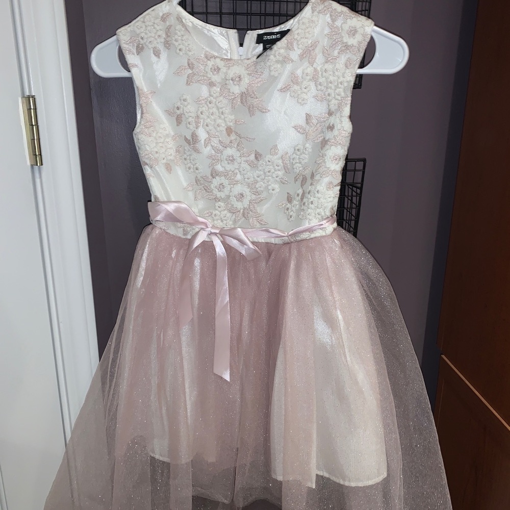 Girls Dress. Light Pink / White. Size 7.